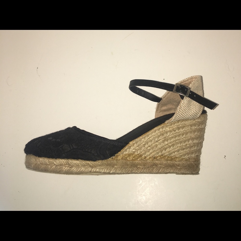 Black/Tan Espadrilles Size 9 Wide Lane Bryant EUC